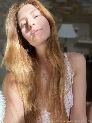 sleepybeautyasmr_free / sleepy_bumblebees nude photo #0023