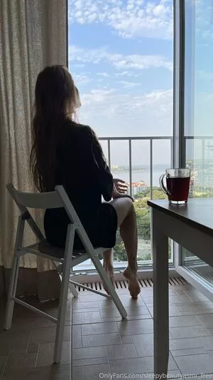 sleepybeautyasmr_free / sleepy_bumblebees nude photo #0030