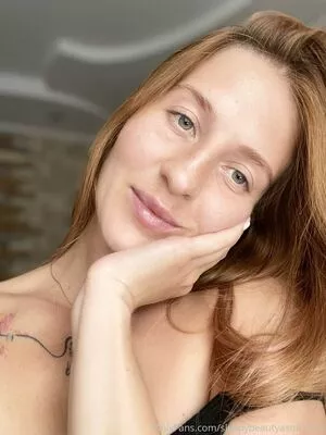 sleepybeautyasmr_free / sleepy_bumblebees nude photo #0045