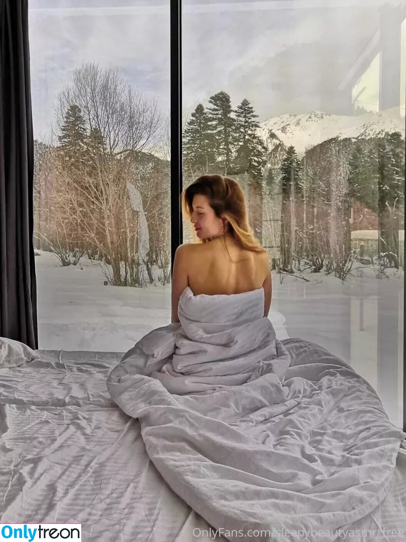 sleepybeautyasmr_free nude photo #0062 (sleepy_bumblebees)