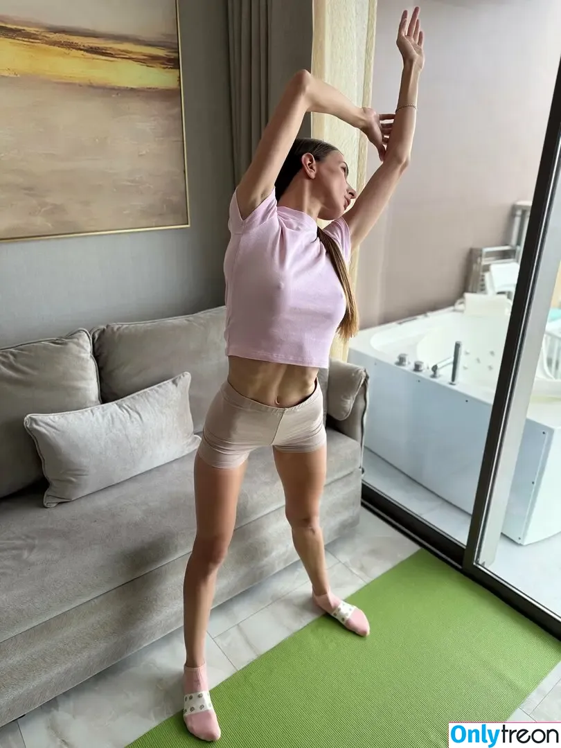 SlimKary nude photo #0143 (reel)