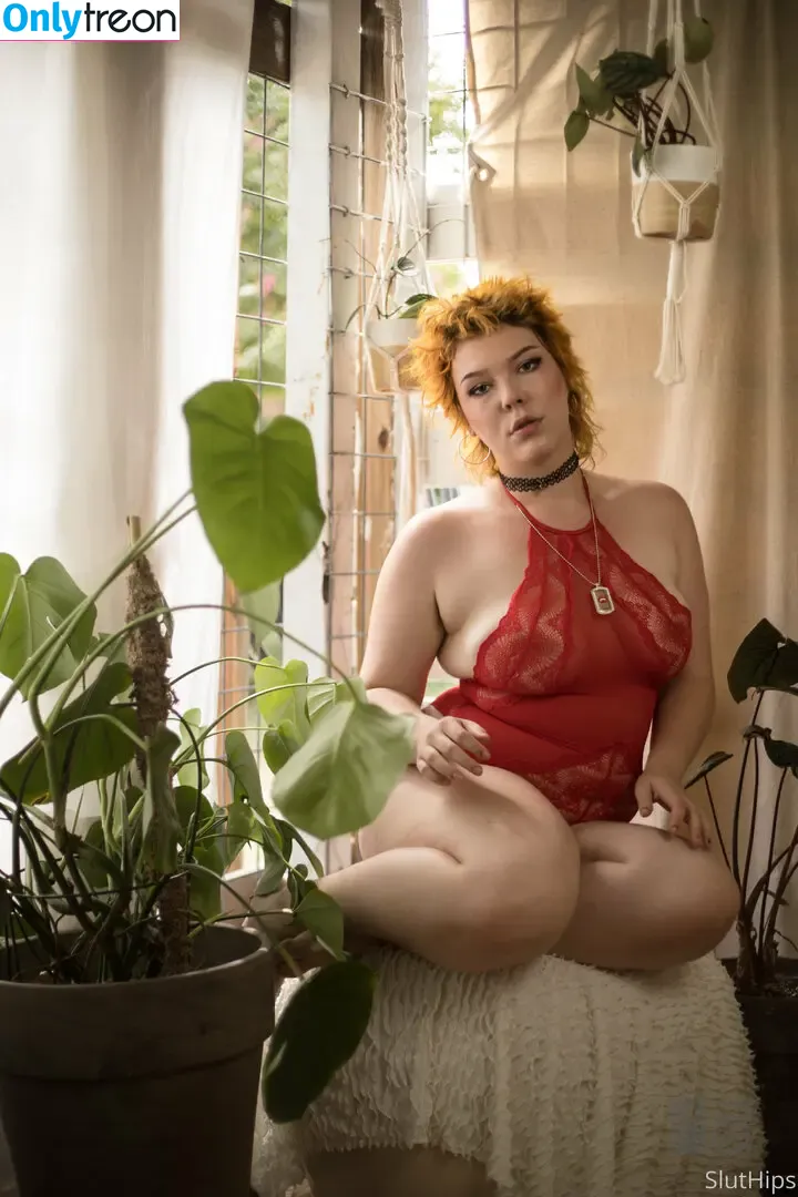 sluthips nude photo #0053 (sluthips)
