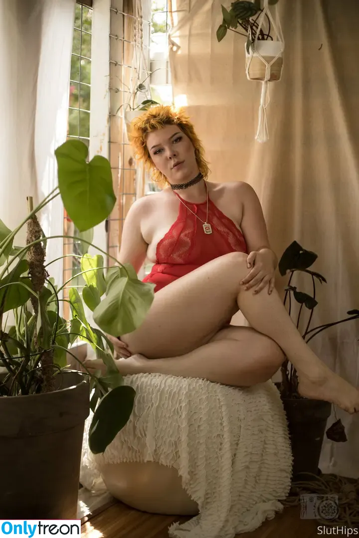 sluthips nude photo #0054 (sluthips)