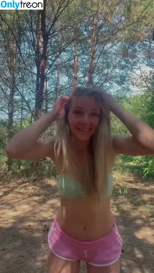 SmileyDani158 / Danuisa Grudzinska / danusiagrudzinska nude photo #0425