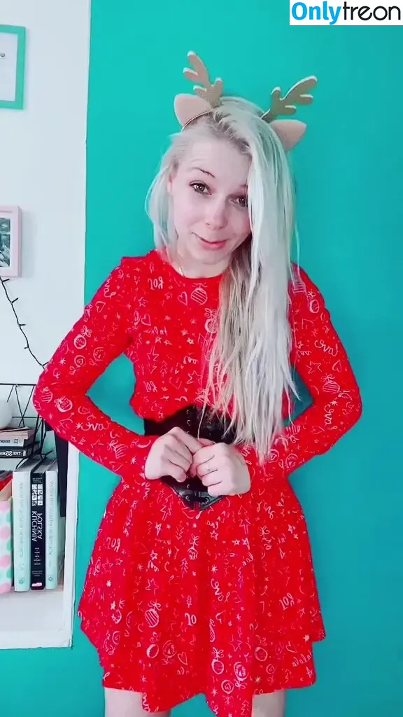 SmileyDani158 nude photo #0032 (Danuisa Grudzinska / danusiagrudzinska)