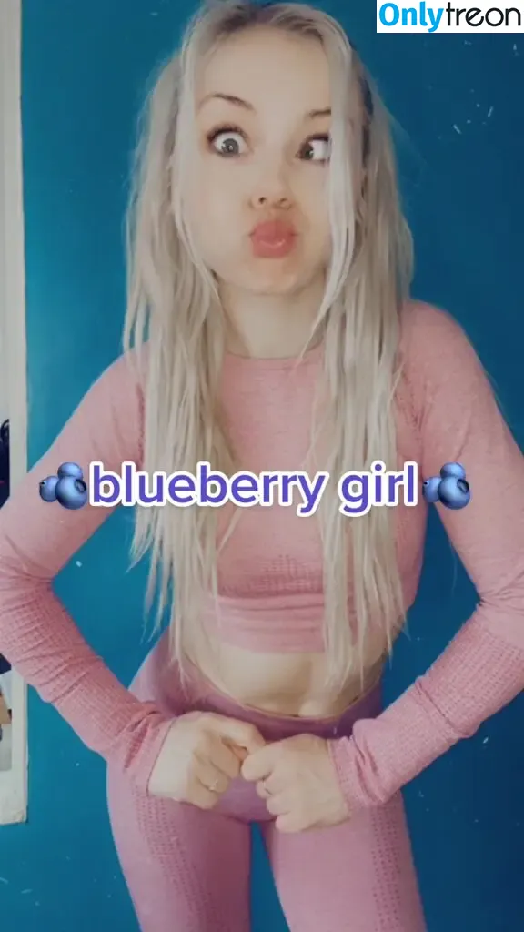 SmileyDani158 nude photo #0125 (Danuisa Grudzinska / danusiagrudzinska)