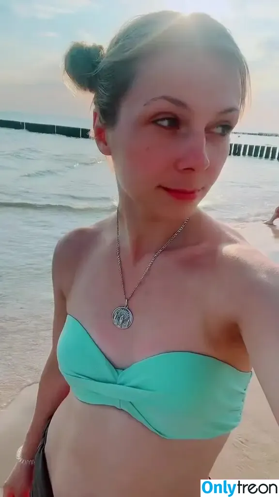 SmileyDani158 nude photo #0396 (Danuisa Grudzinska / danusiagrudzinska)