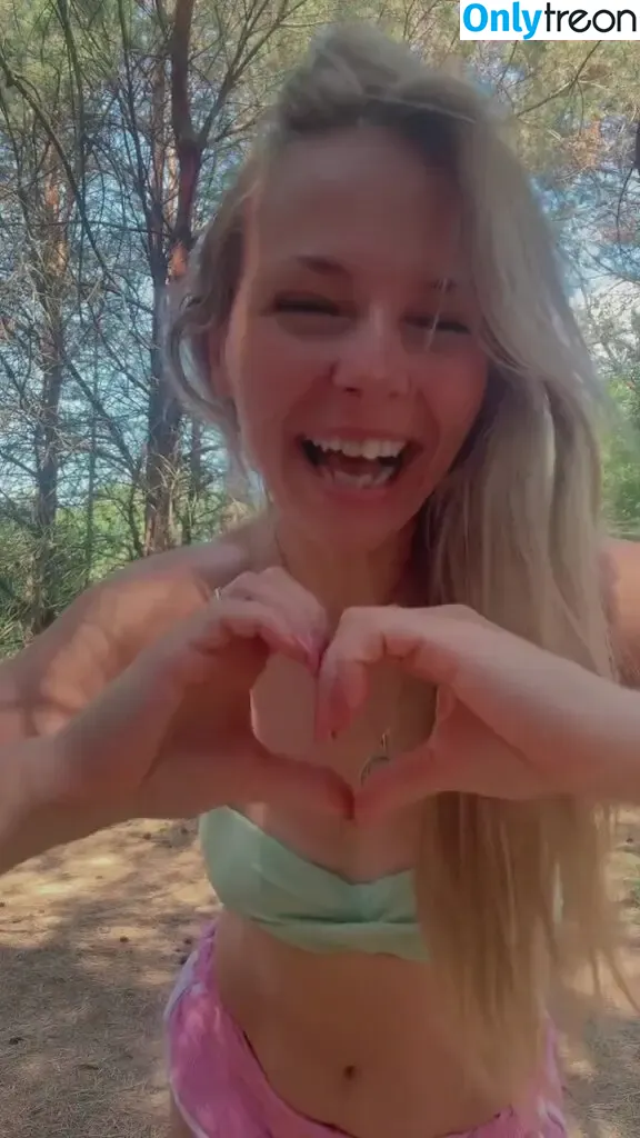 SmileyDani158 nude photo #0427 (Danuisa Grudzinska / danusiagrudzinska)