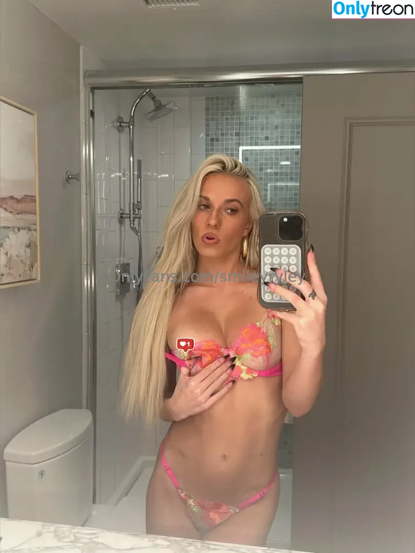 smileyryley nude photo #0044 (smileyrileyd)