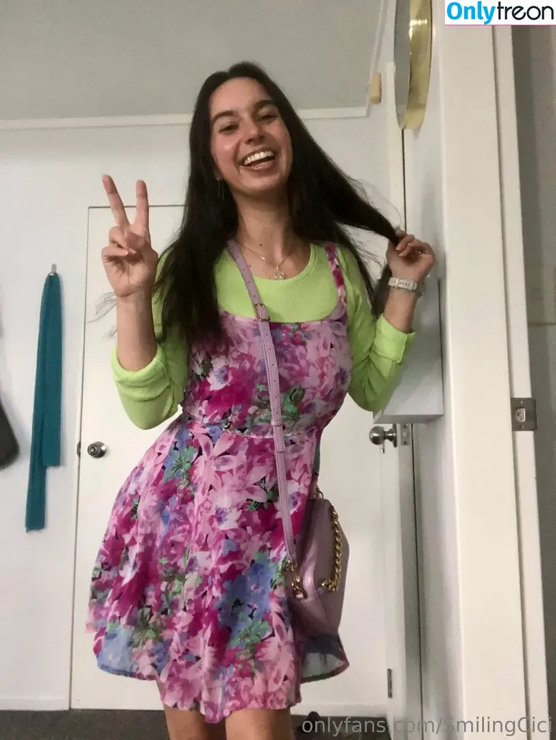 smilingcici nude photo #0417 (smilingdutchie1)