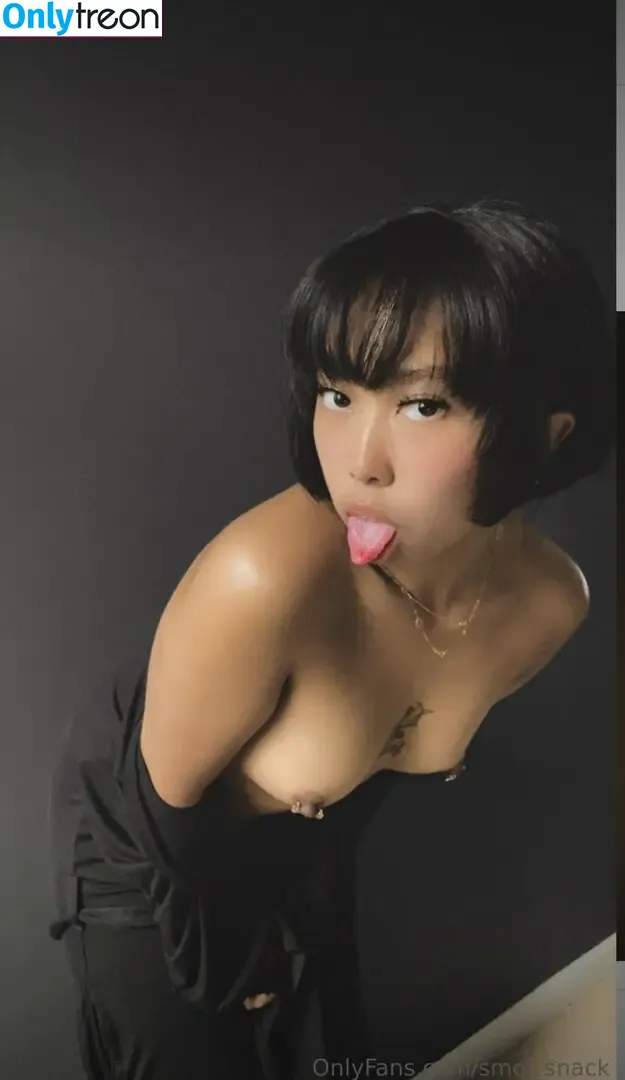 smol_snack nude photo #0004 (smol_snack)