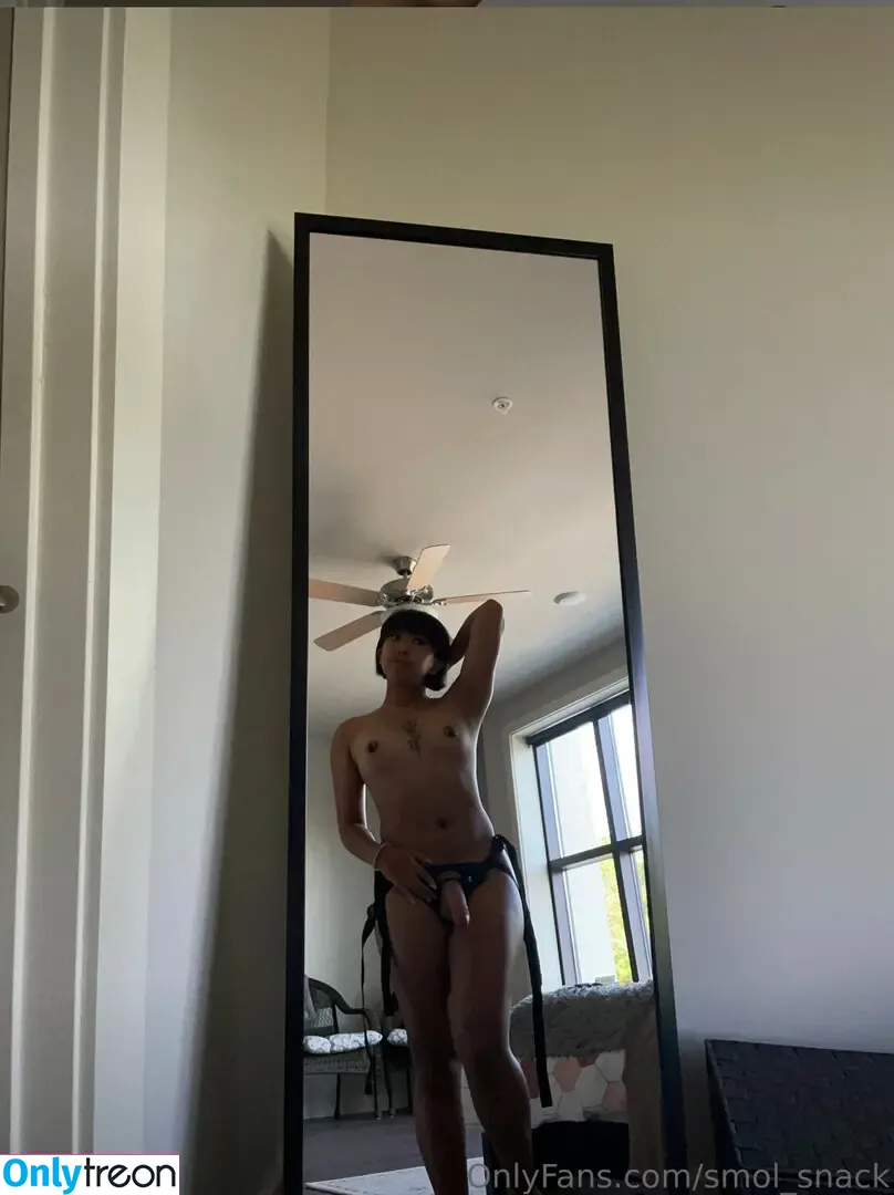 smol_snack nude photo #0078 (smol_snack)