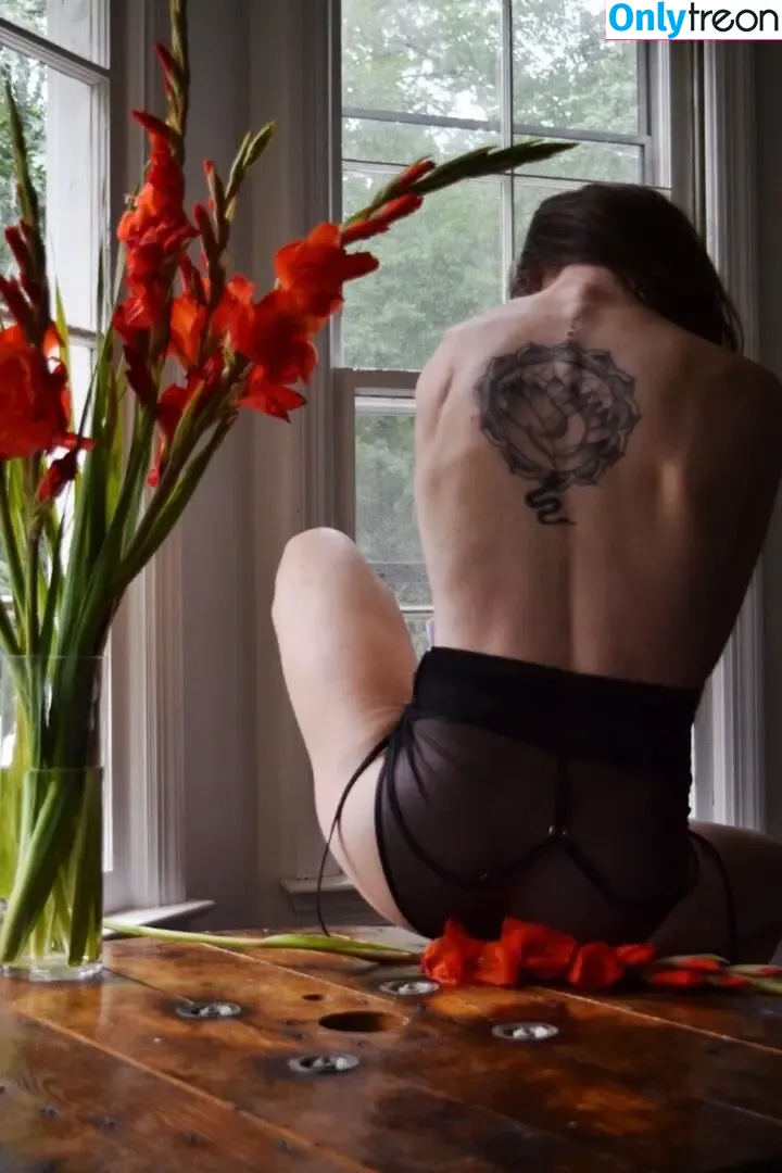 smouldered nude photo #0068 (smoulder_doom)