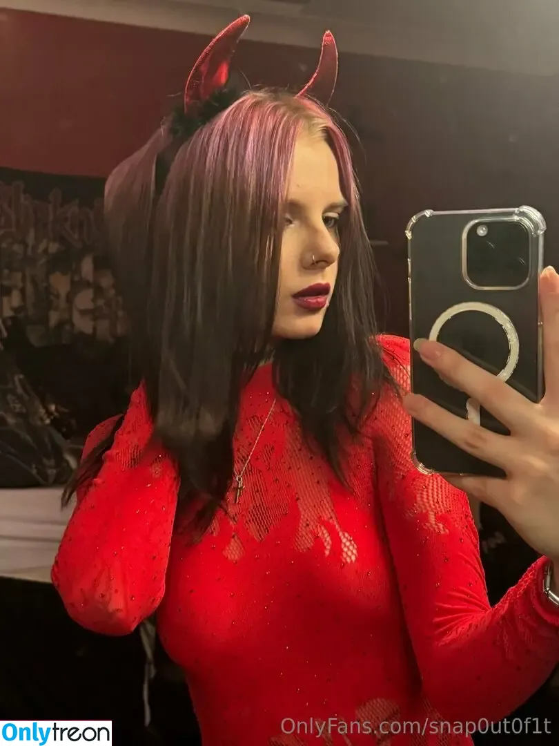 snapoutof1t nude photo #0011 (snapoutof1t)