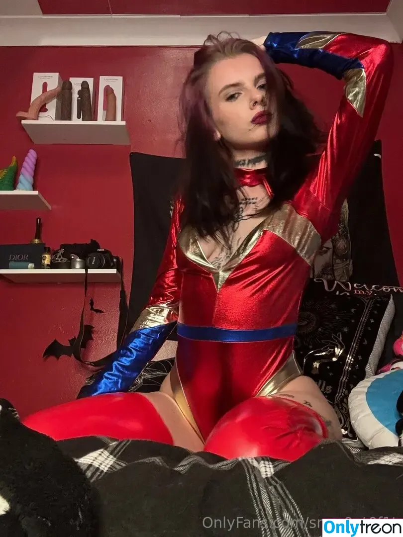snapoutof1t nude photo #0021 (snapoutof1t)