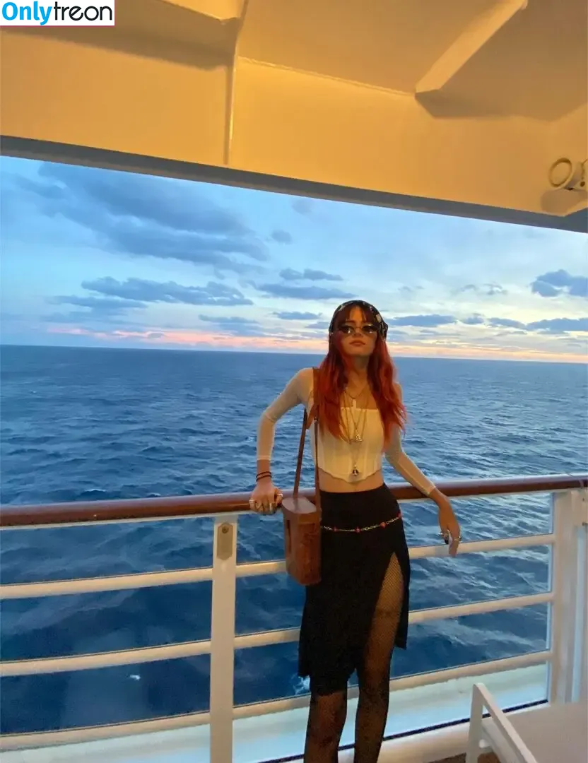 Snickerbitch nude photo #0013 (Sam / Silkgarbage / snickersiren)