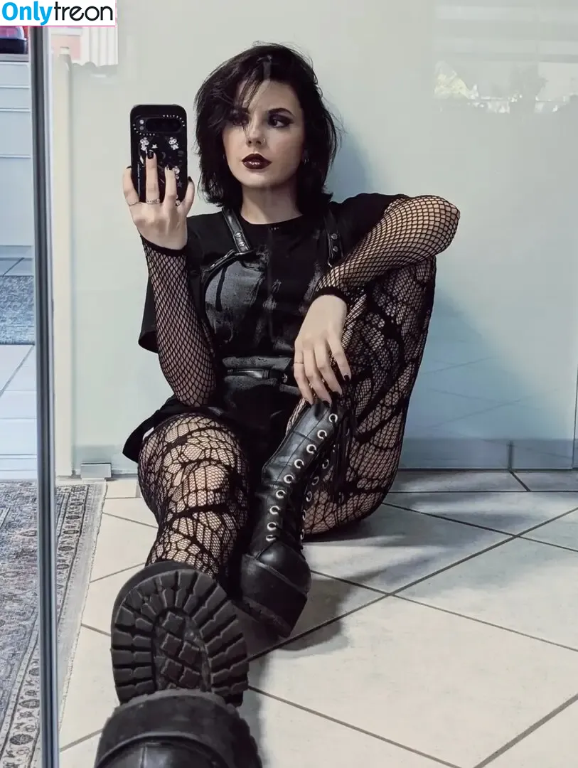 Snippycosplay nude photo #0033 (Snippycosplay)