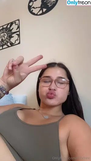 snixfree / itssnixbitxh nude photo #0016