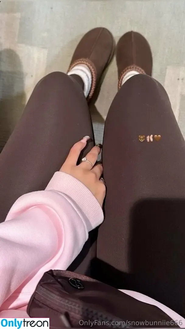 snowbunniie666 nude photo #0019 (snowbunni666)