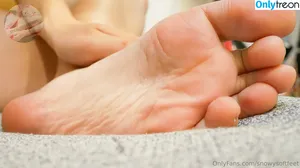 snowysoftfeet / snowysoftyui nude photo #0018
