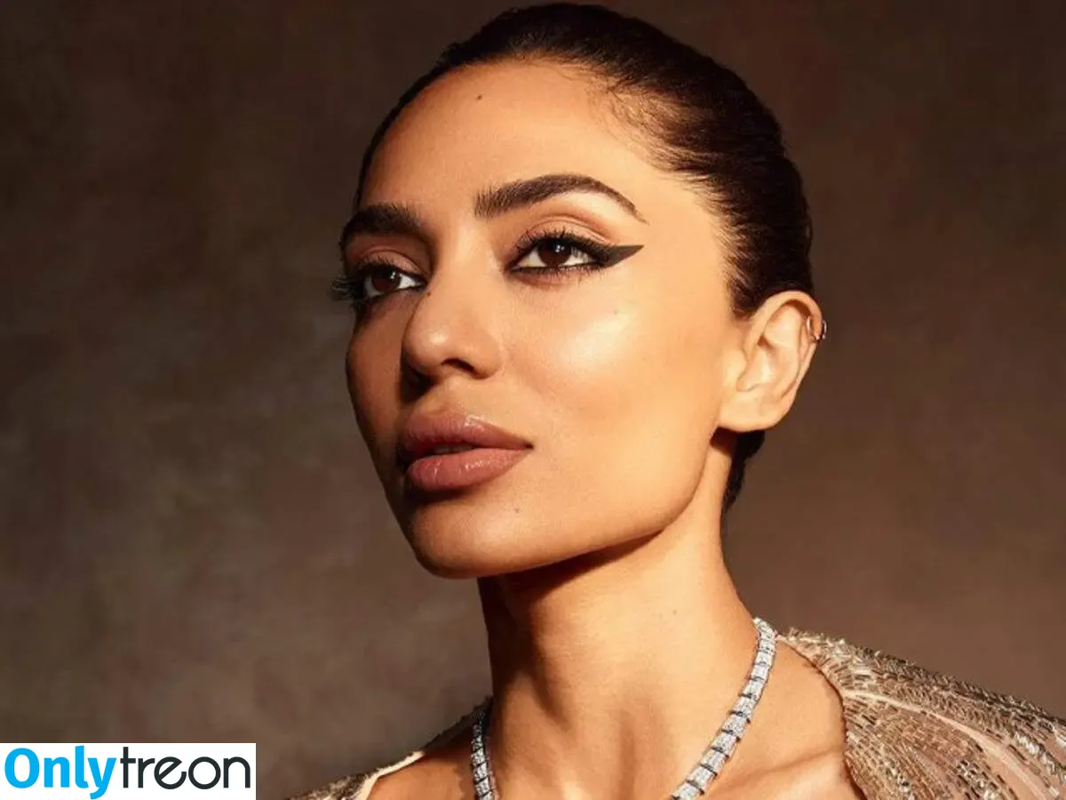 Sobhita Dhulipala nude photo #0006 (sobhitad)