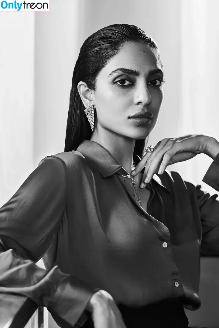 Sobhita Dhulipala nude photo #0014 (sobhitad)