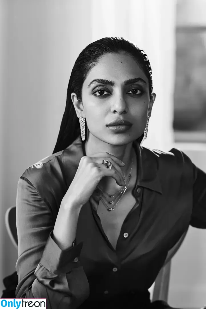 Sobhita Dhulipala nude photo #0015 (sobhitad)