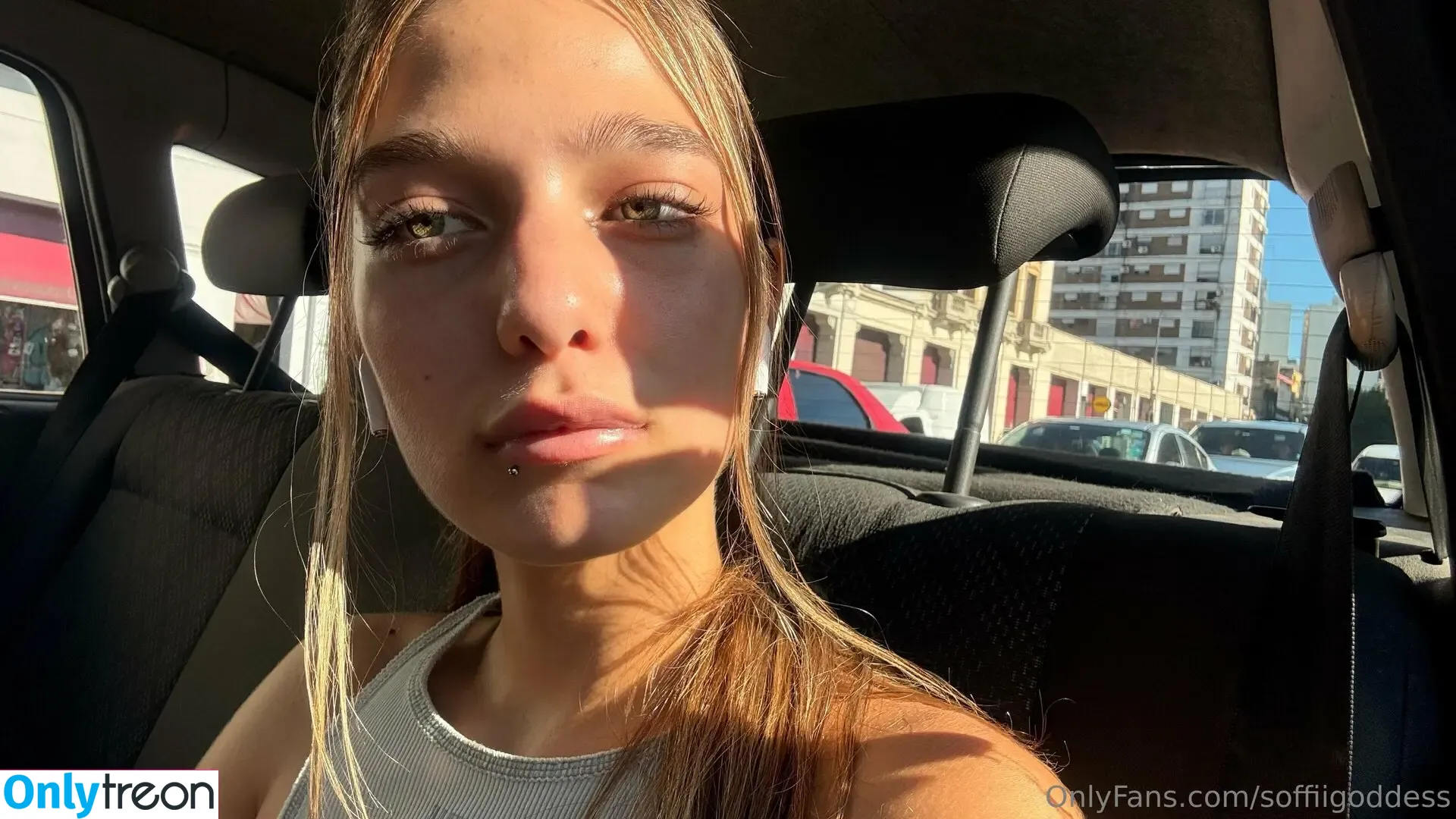 soffiigoddess nude photo #0022 (sofiaagoddess)