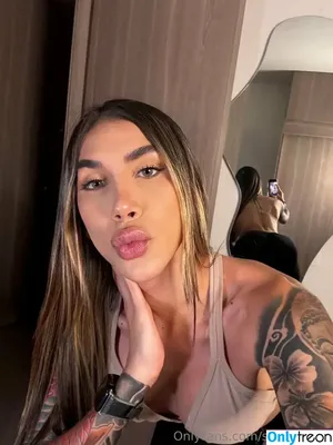 Sofia Arango / sofiaaarango / sofiaarango04 nude photo #0126