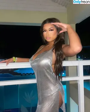 sofia.deroian / sofiaderoian nude photo #0001