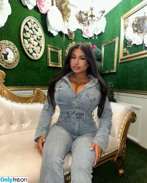 sofia.deroian / sofiaderoian nude photo #0019
