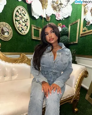 sofia.deroian / sofiaderoian nude photo #0021