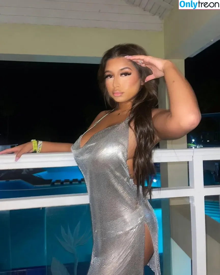sofia.deroian nude photo #0001 (sofiaderoian)