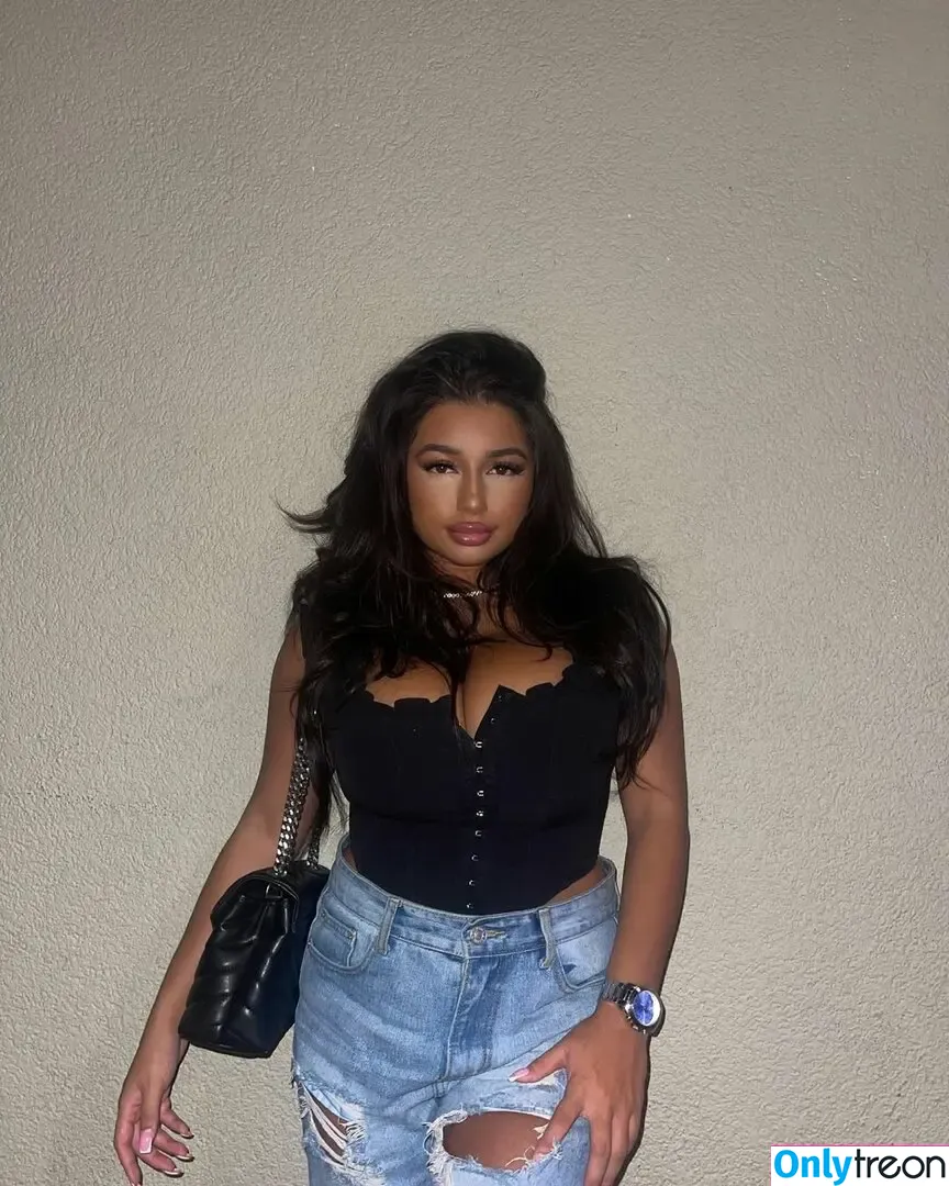 sofia.deroian nude photo #0018 (sofiaderoian)
