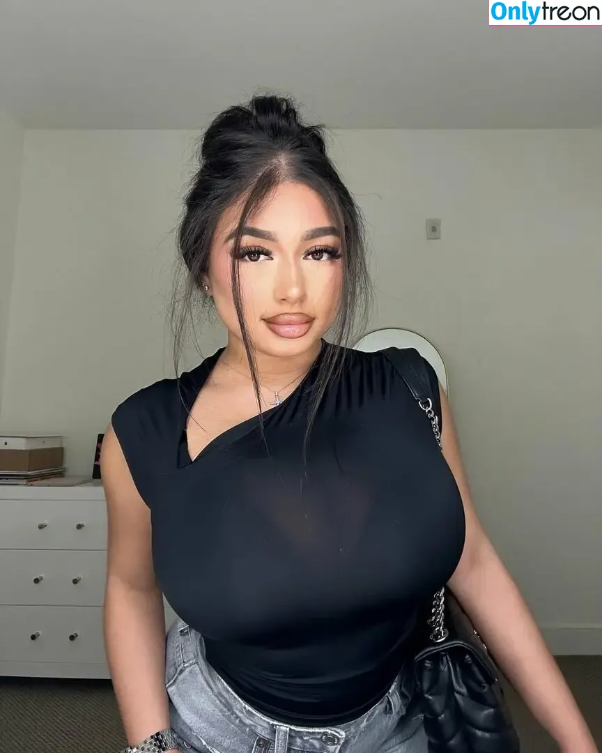 sofia.deroian nude photo #0035 (sofiaderoian)