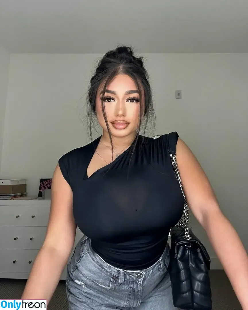 sofia.deroian nude photo #0038 (sofiaderoian)