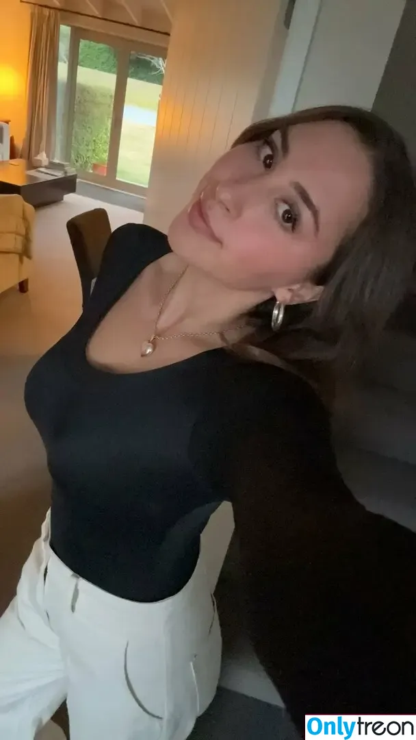 Sofia Taquet nude photo #0003 (_sofiasky / mesferns / sofiaskynz / sofiataquet)