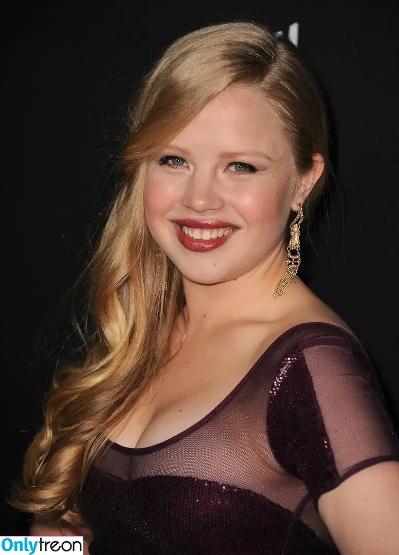 Sofia Vassilieva nude photo #0034 (Sofia Vassilieva)