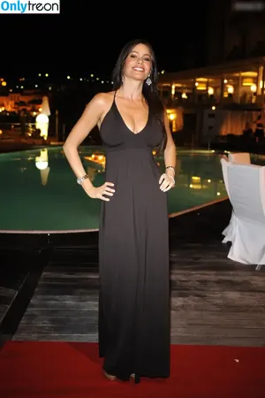 Sofia Vergara / sofiavergara / vergarasofia nude photo #0998
