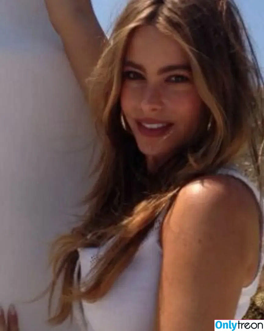 Sofia Vergara nude photo #0331 (sofiavergara / vergarasofia)