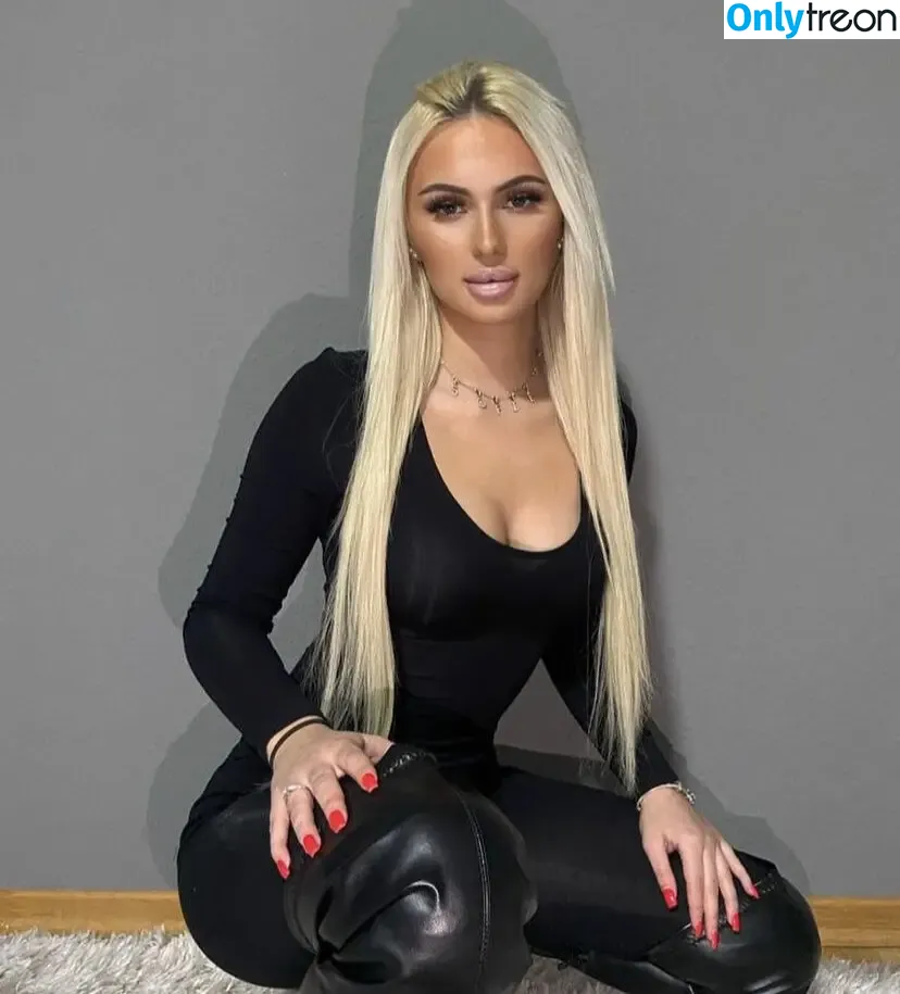 sofie.christin nude photo #0007 (sofie.christin)