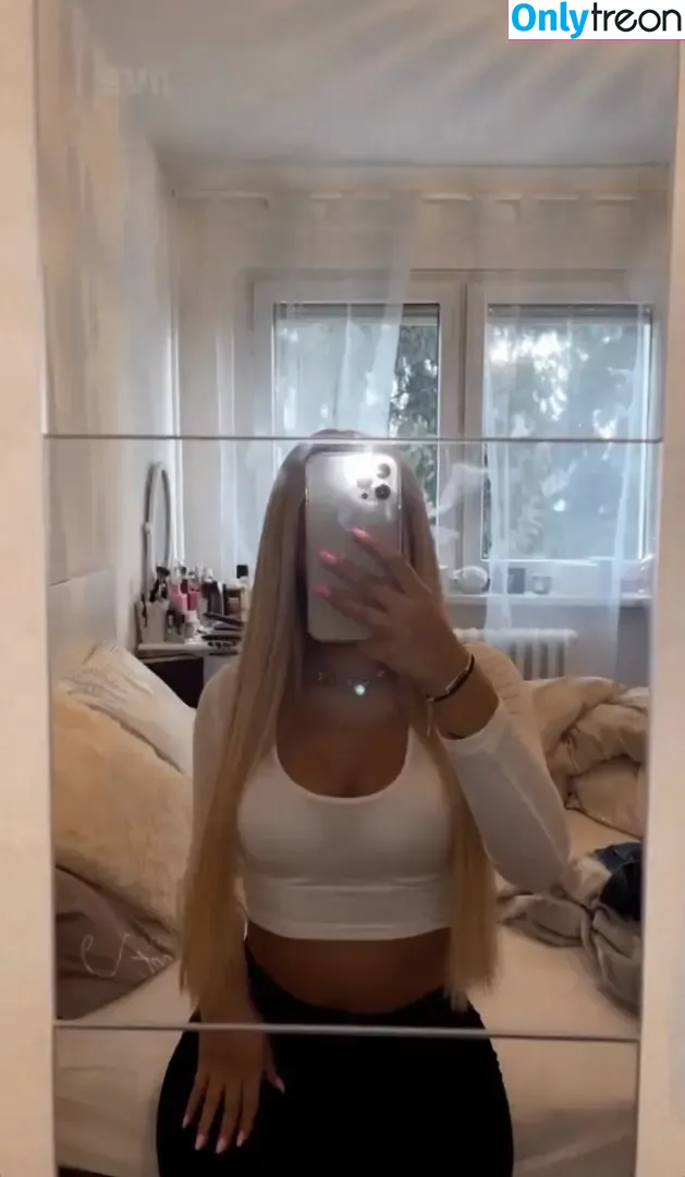 sofie.christin nude photo #0033 (sofie.christin)