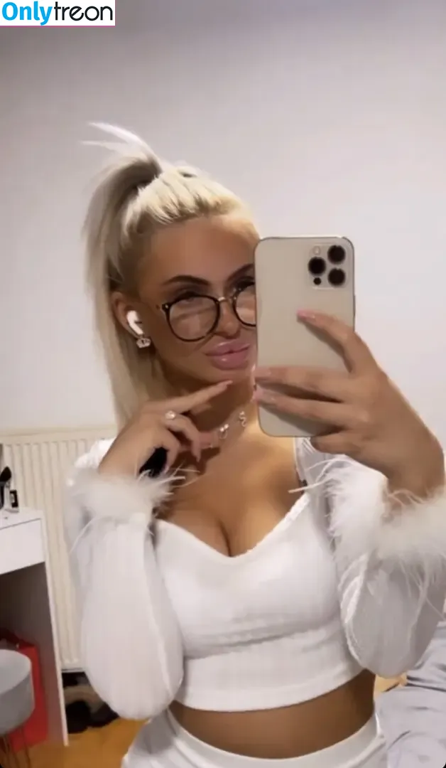 sofie.christin nude photo #0046 (sofie.christin)