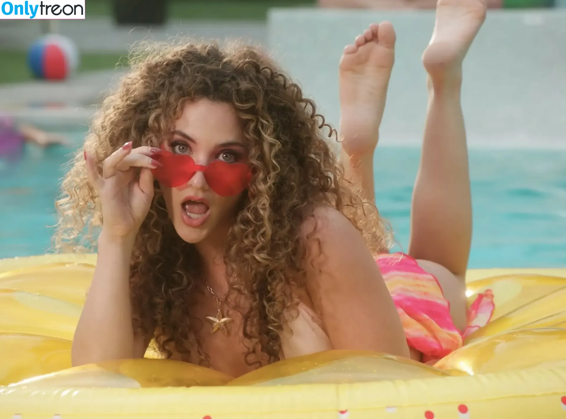 Sofie Dossi nude photo #0528 (sofiedossi)