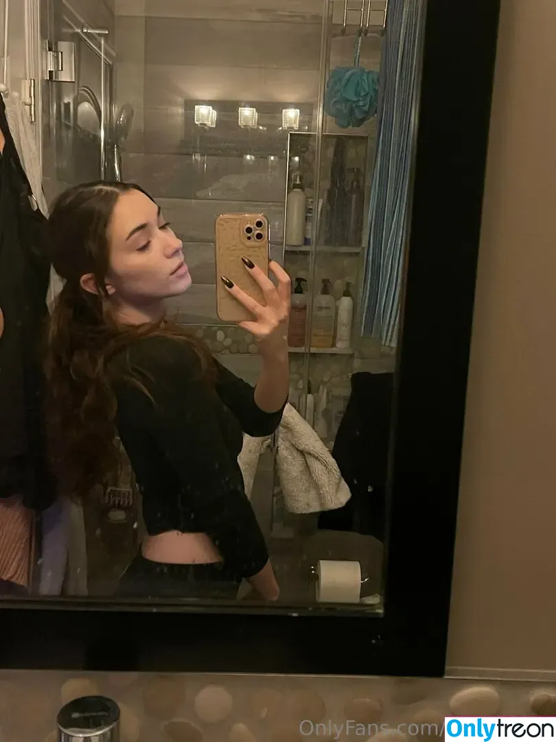 sofieekayy nude photo #0005 (sofieekayy)