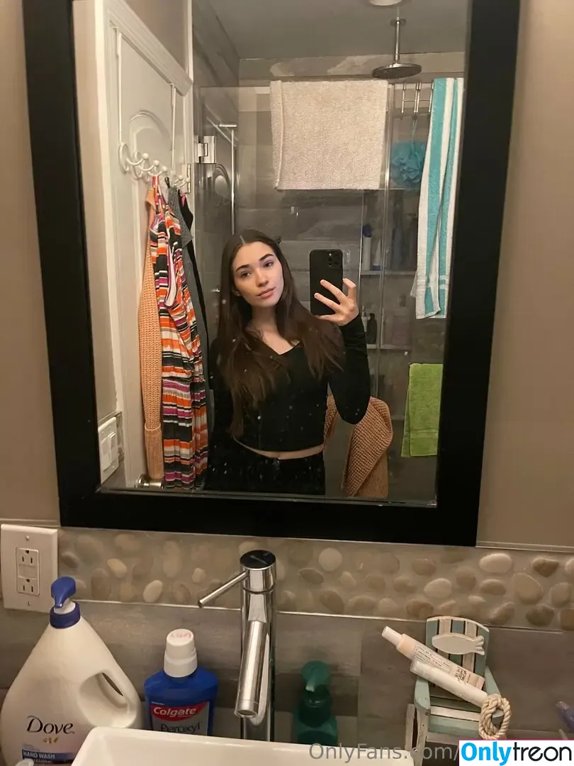 sofieekayy nude photo #0014 (sofieekayy)