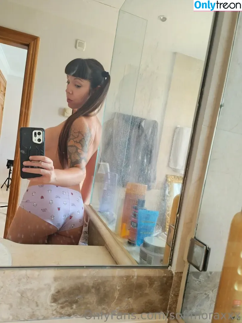 sofimoraxxx nude photo #1168 (sofimorax_x)