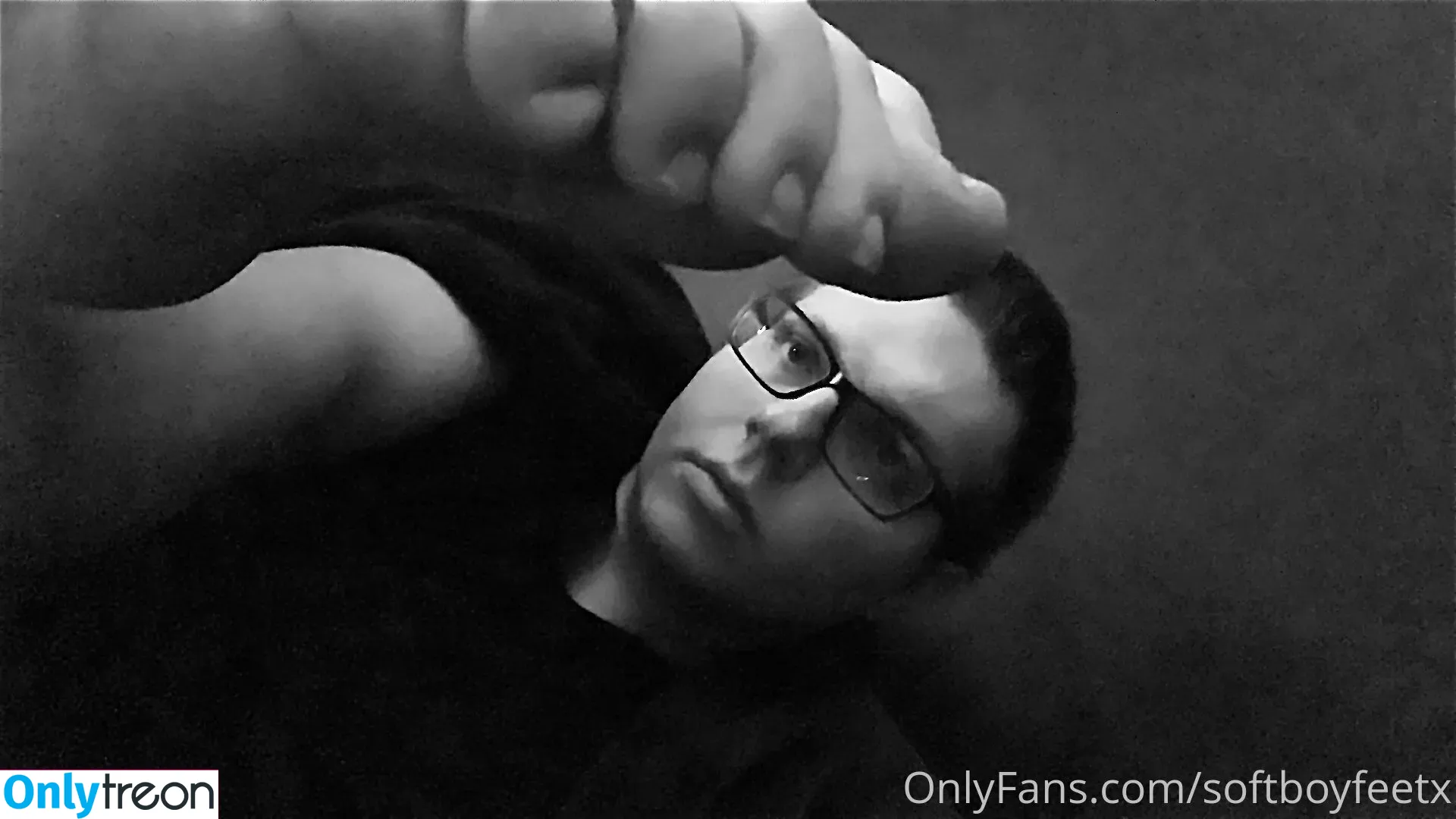 softboyfeetx nude photo #0022 (softboyfeetx)