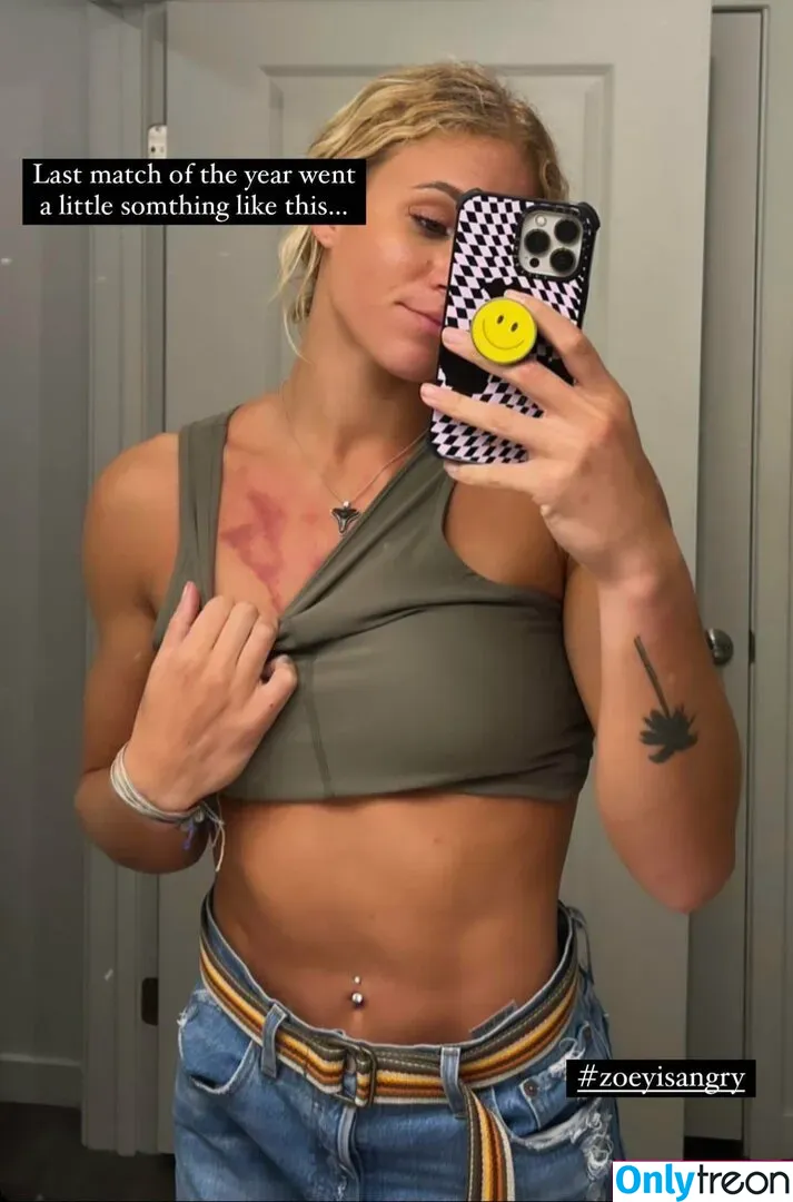 Sol Ruca nude photo #0054 (solrucawwe / solrvca)
