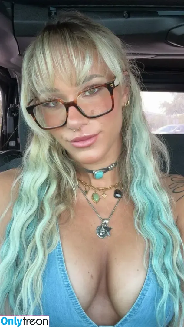Sol Ruca nude photo #0602 (solrucawwe / solrvca)